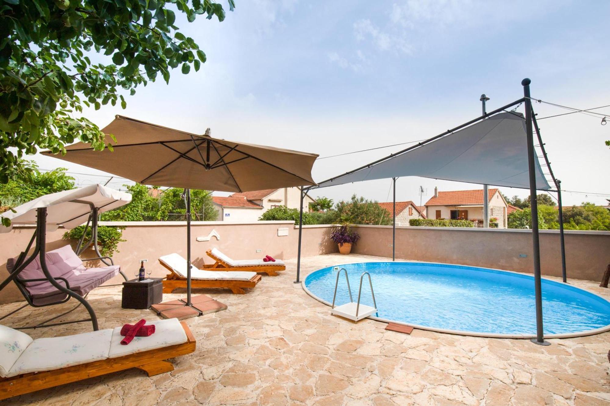 Pool Apartment Bakija 2 - Happy Rentals Pakoštane Kültér fotó