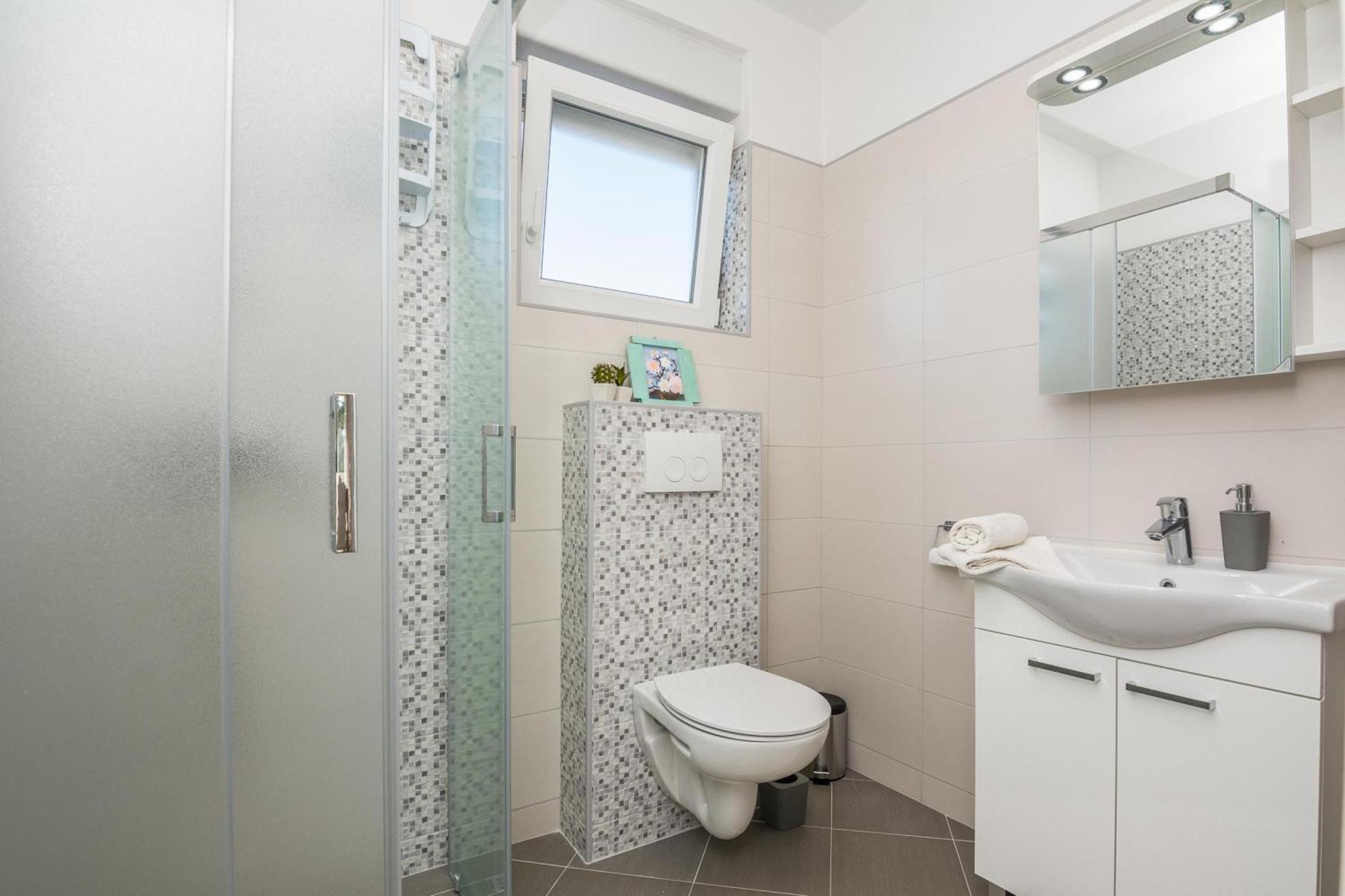 Pool Apartment Bakija 2 - Happy Rentals Pakoštane Kültér fotó