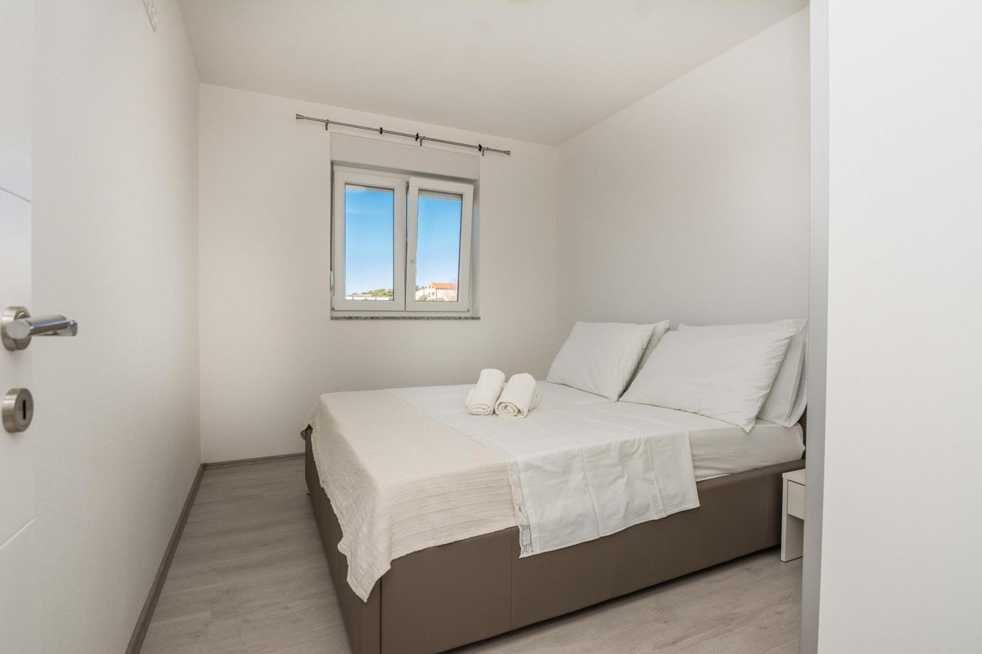 Pool Apartment Bakija 2 - Happy Rentals Pakoštane Kültér fotó