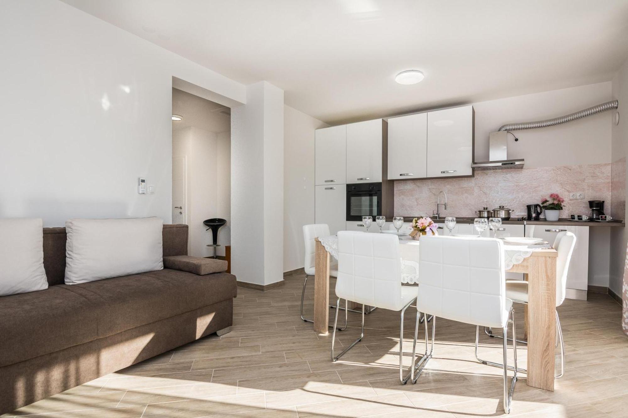 Pool Apartment Bakija 2 - Happy Rentals Pakoštane Kültér fotó
